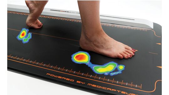 CO ZPŮSOBUJE BOLEST NOHOU A JAK SE BOLESTI ZBAVIT?