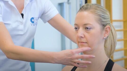 JAK ZACVIČIT S BOLESTÍ BEDERNÍ PÁTEŘE