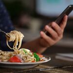 MINDFULL EATING. UČINNÁ CESTA K HUBNUTÍ